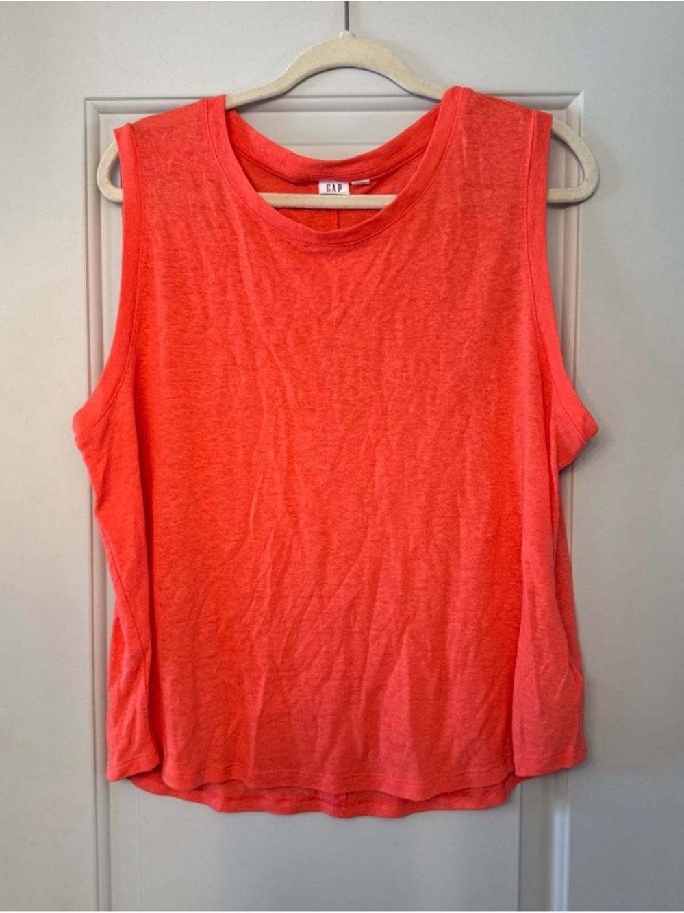GAP Coral Tank Top - Sleeveless Crewneck